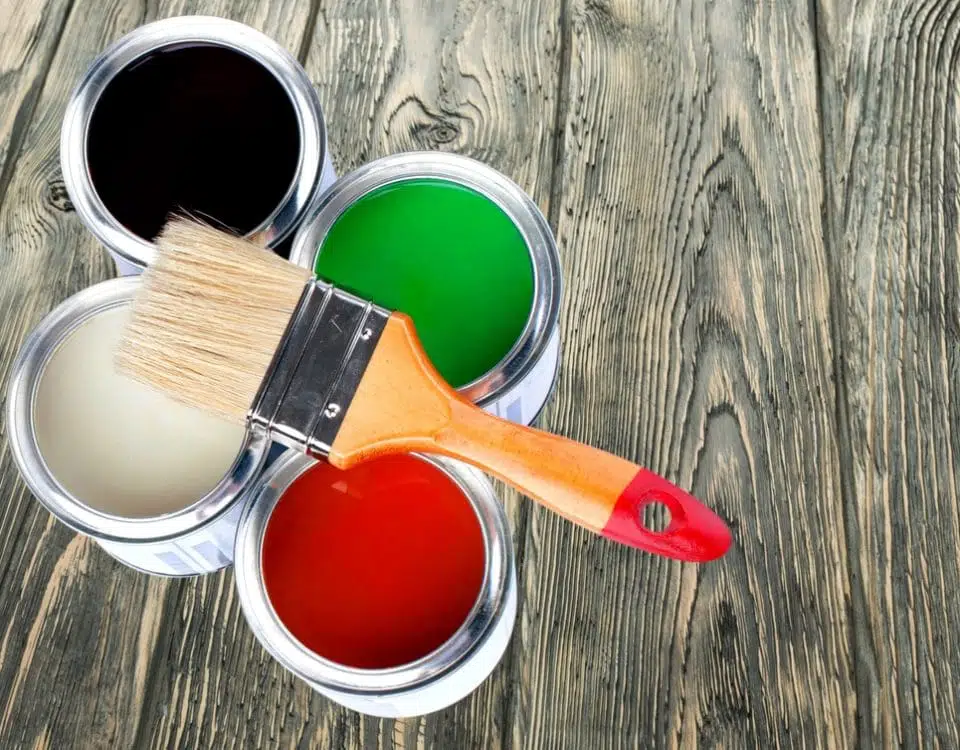 Which Is Best: Oil-Based Paint or Water-Based Paint?