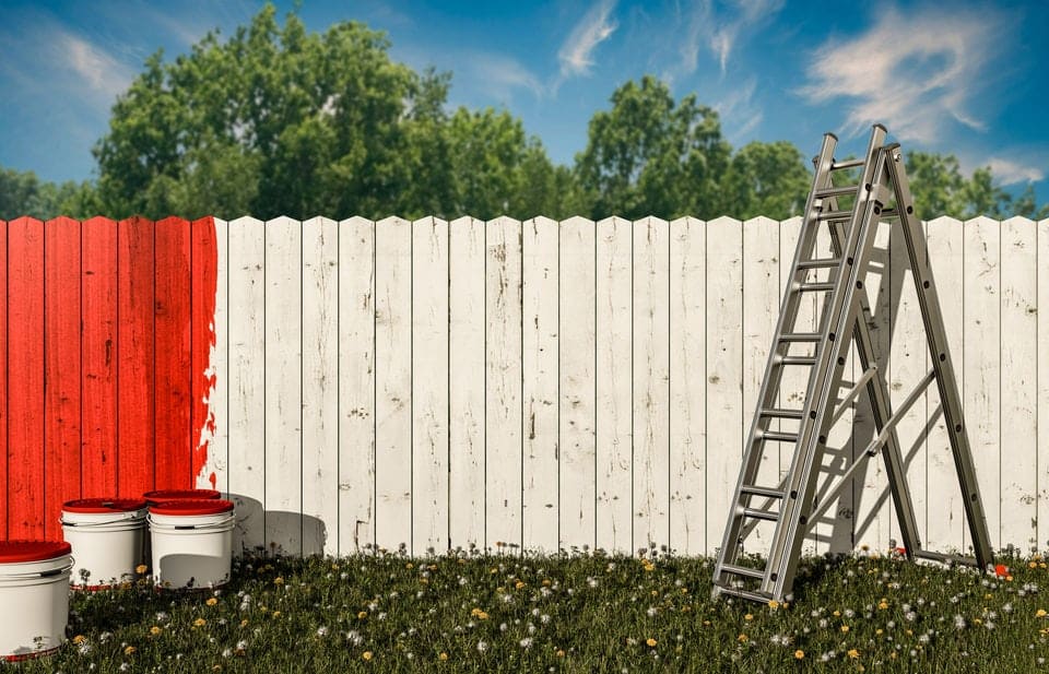 Is it Better to Paint or Stain a Wood Fence?