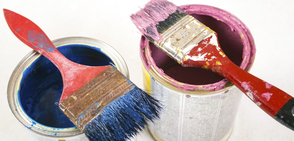 How to Clean Latex and Oil Based Paint Off a Paintbrush