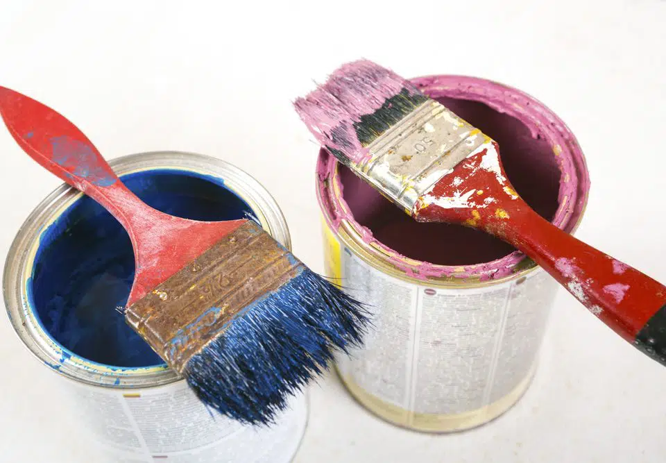 How to Clean Latex and Oil Based Paint Off a Paintbrush