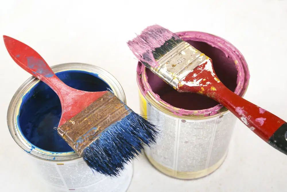 How to Clean Latex and Oil Based Paint Off a Paintbrush