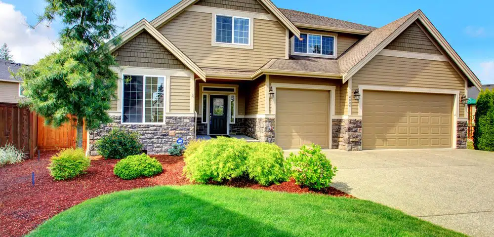 Luxury house with beautiful curb appeal