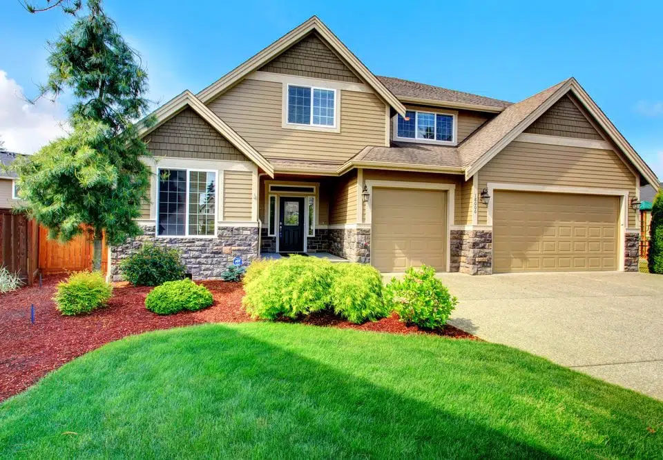 Luxury house with beautiful curb appeal